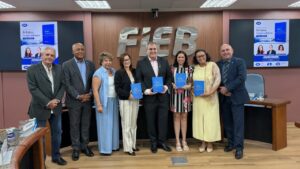 Leia mais sobre o artigo Presidente do CFA participa de plenária e lançamento do livro Relatos Inspiradores na Bahia